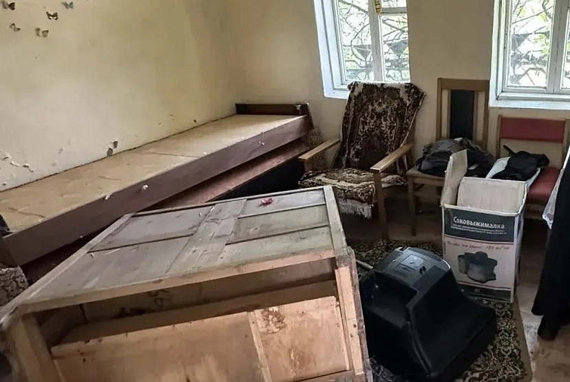 Молодые люди после застолья взломали и обворовали дачу 